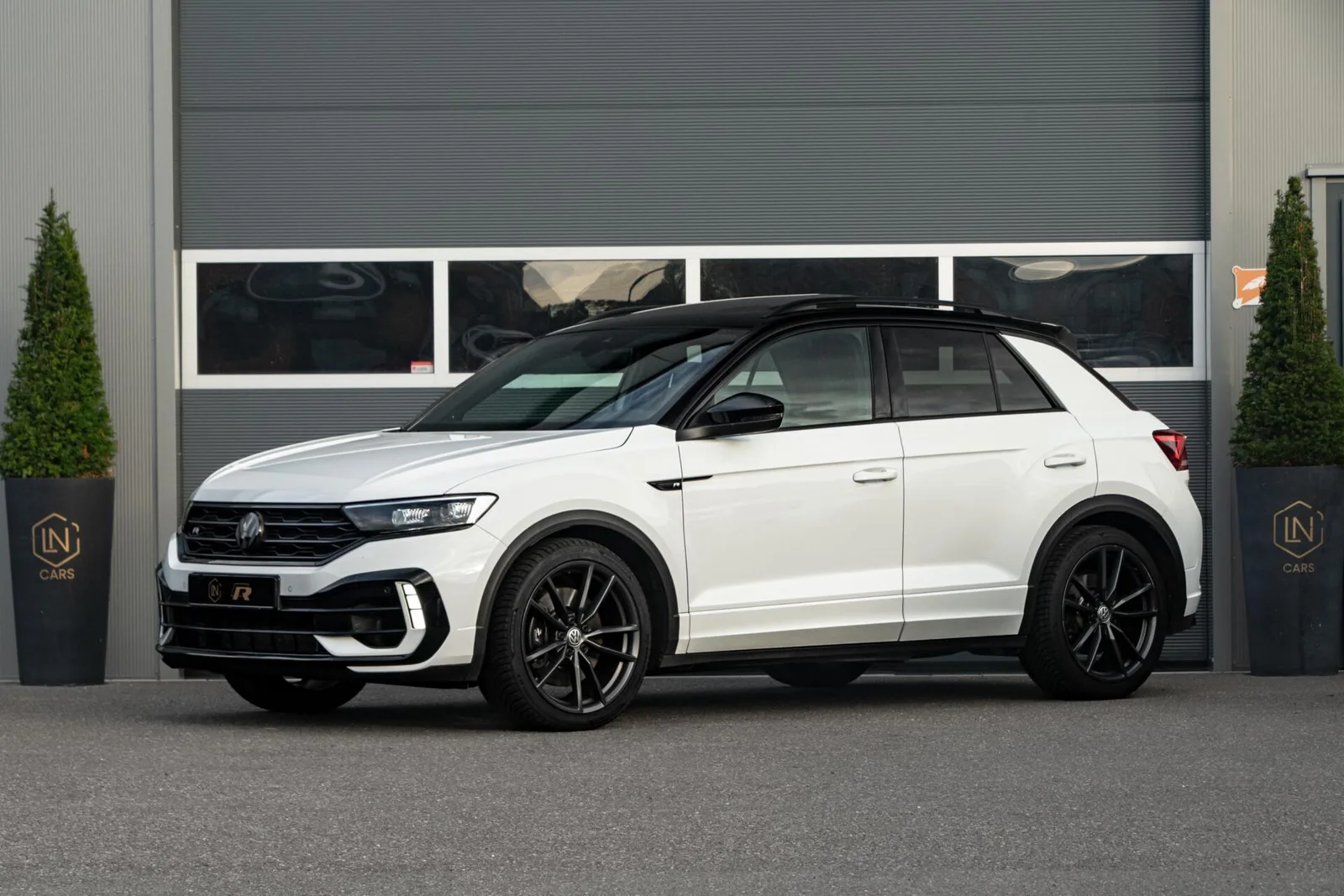 Volkswagen T-Roc (2020) — foto 1