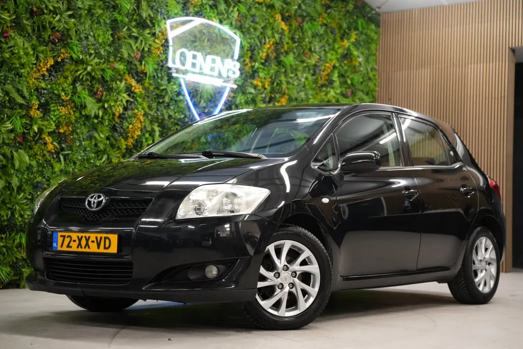 Toyota Auris (2007) — foto 1