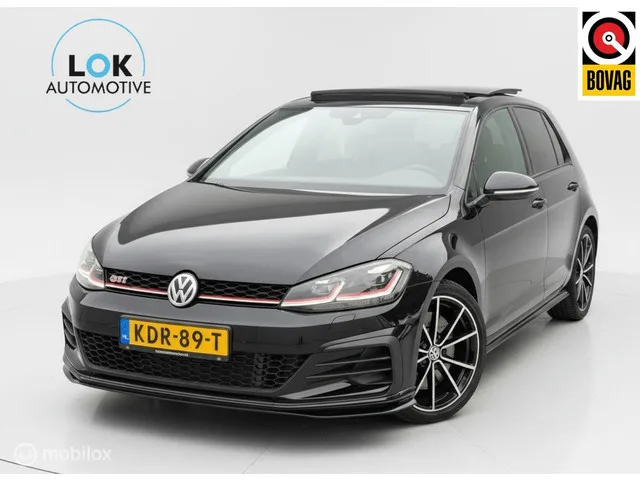 Volkswagen Golf (2019) — foto 1