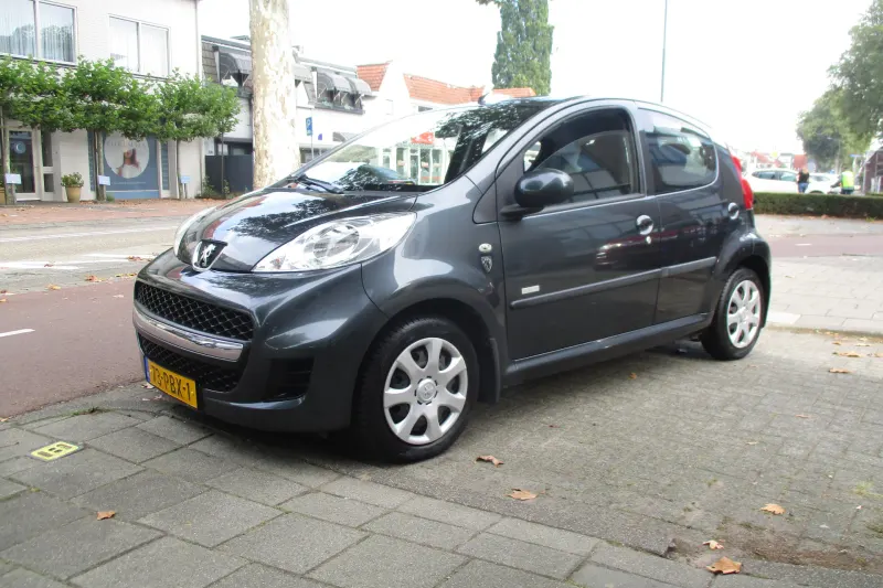 Peugeot 107 (2011)