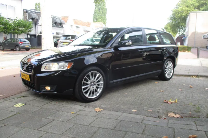 Volvo V50 (2010)