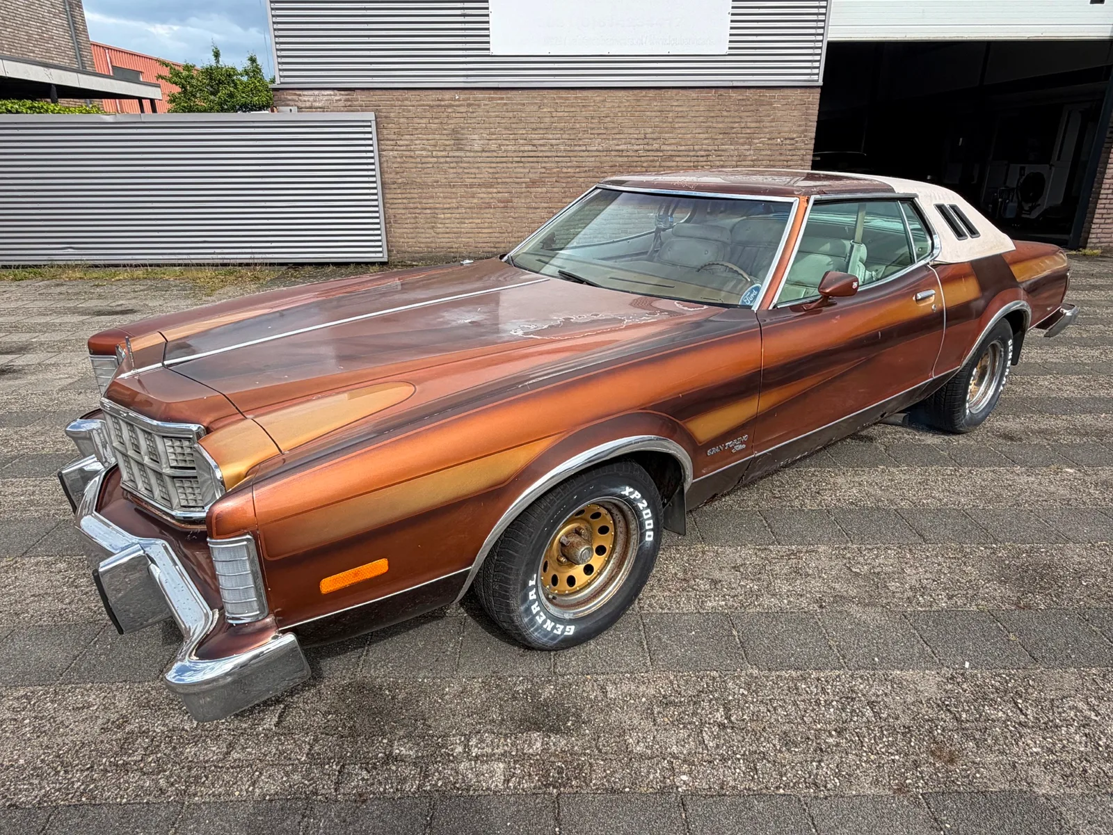 Ford Gran Torino (1975) — foto 1