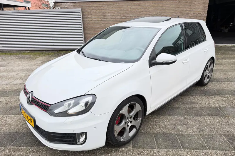 Volkswagen Golf (2010)