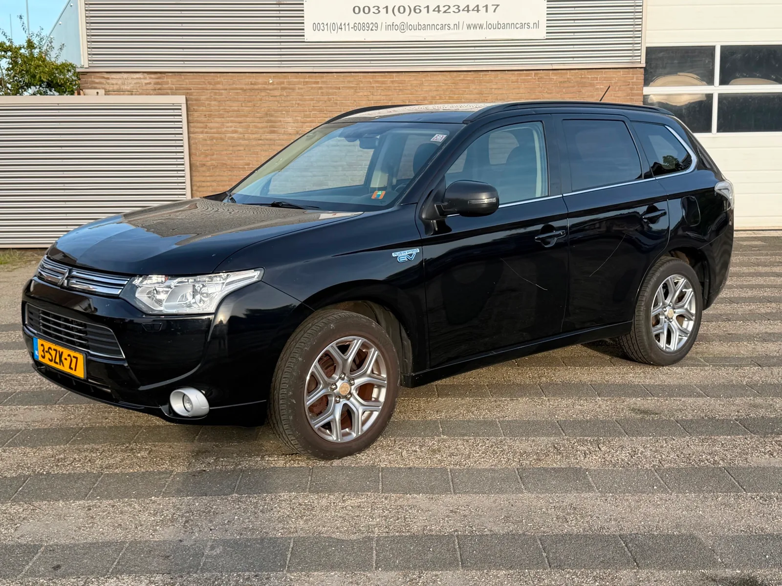 Mitsubishi Outlander (2013) — foto 1