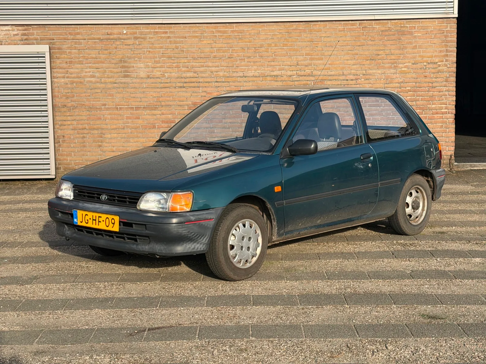 Toyota Starlet (1994) — foto 1
