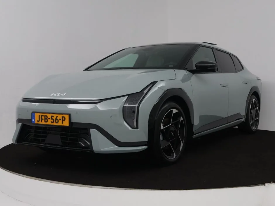 Kia EV4 (2025) — foto 1