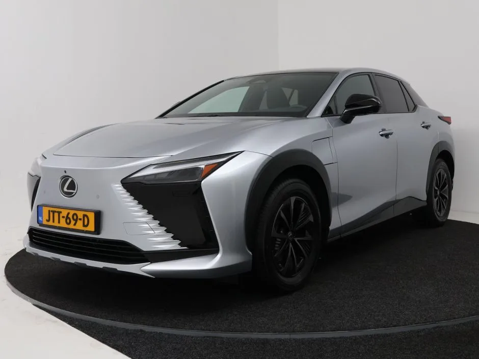 Lexus RZ (2026) — foto 1