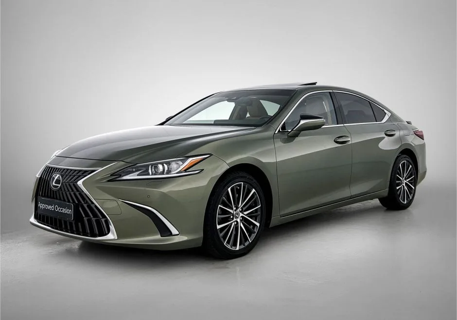 Lexus ES (2023) — foto 1