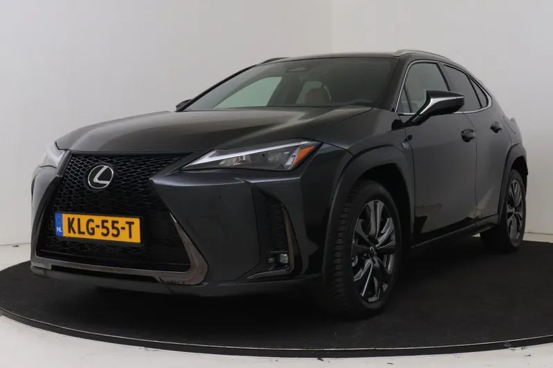 Lexus UX (2026)