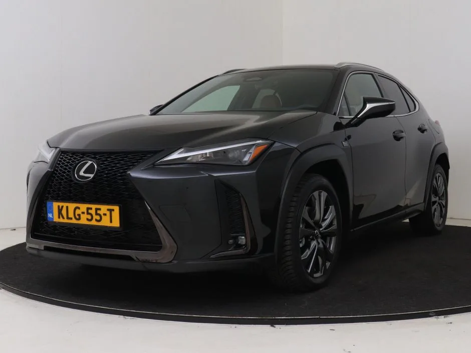 Lexus UX (2026) — foto 1