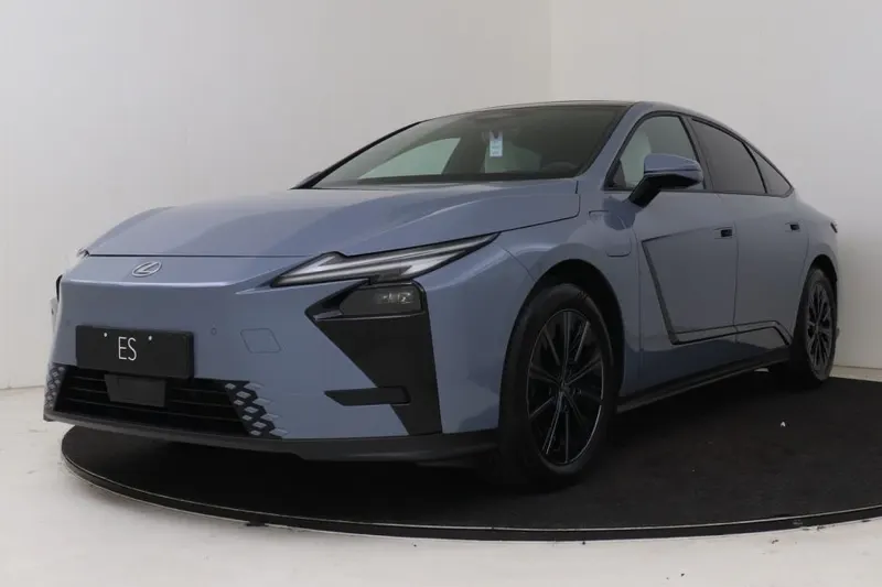 Lexus ES (2026)