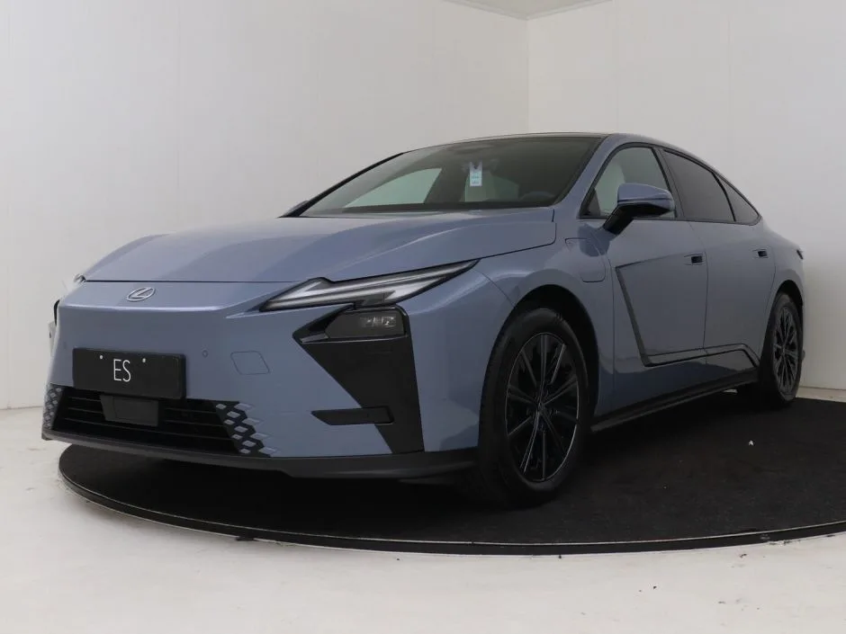 Lexus ES (2026) — foto 1