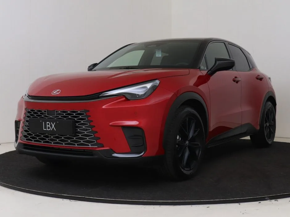 Lexus LBX (2026) — foto 1