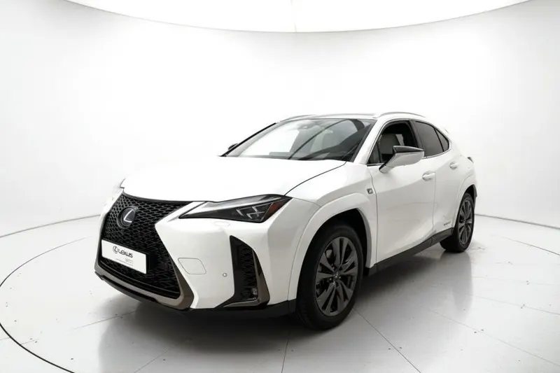 Lexus UX (2022)