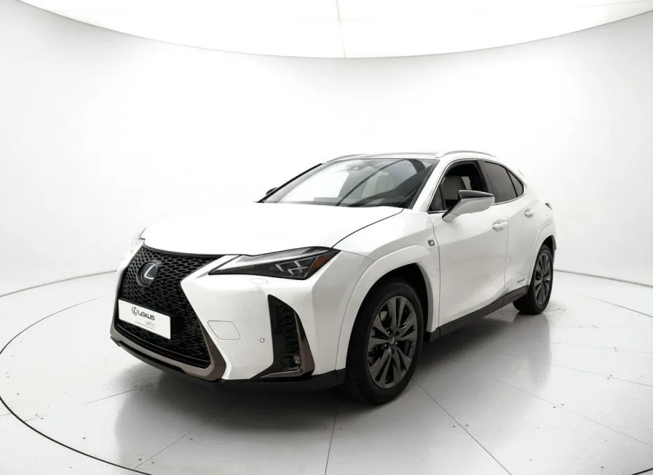 Lexus UX (2022) — foto 1