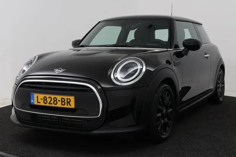 MINI Cooper (2021)
