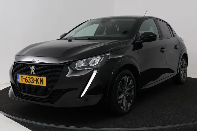 Peugeot e-208 (2023)
