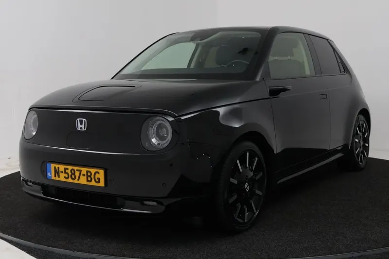 Honda E (2020)