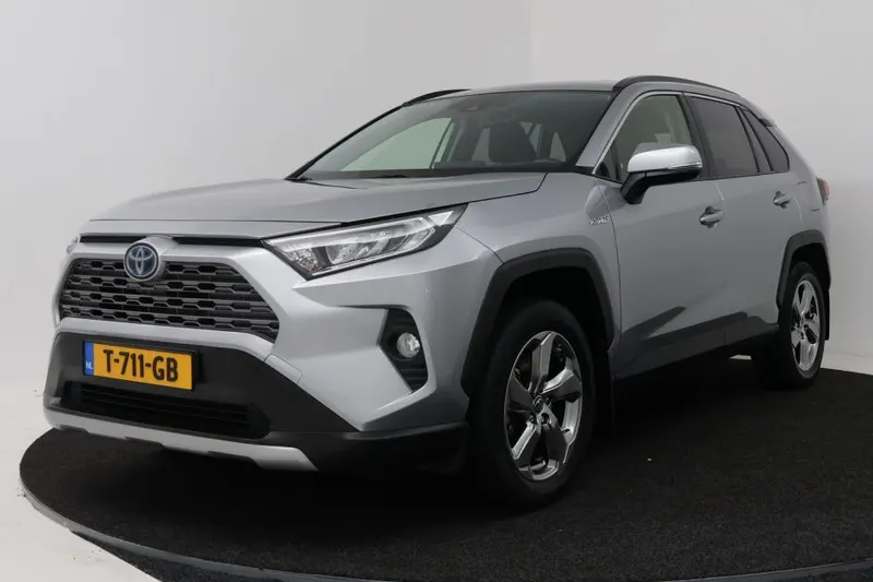 Toyota RAV4 (2021)