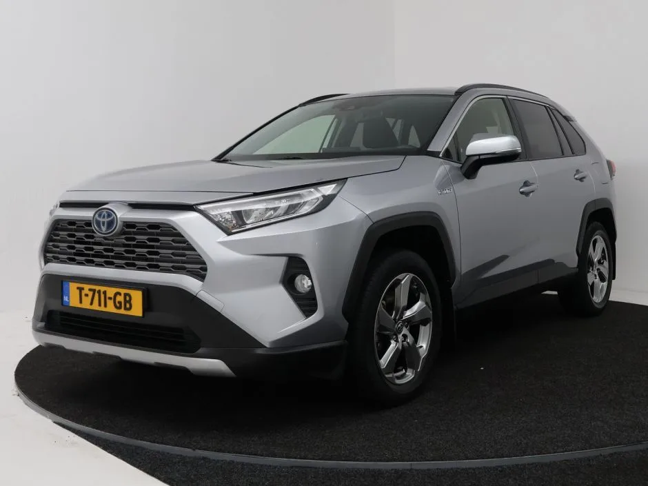 Toyota RAV4 (2021) — foto 1