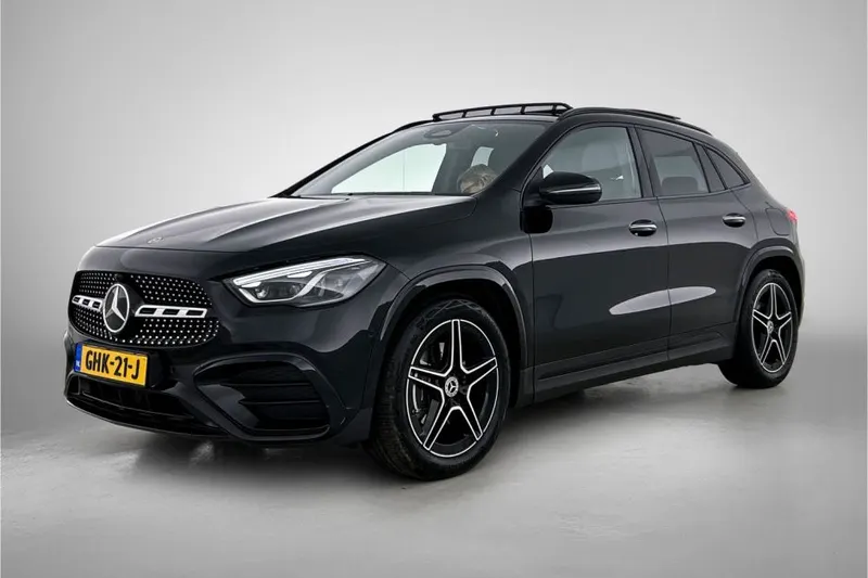 Mercedes-Benz GLA (2024)