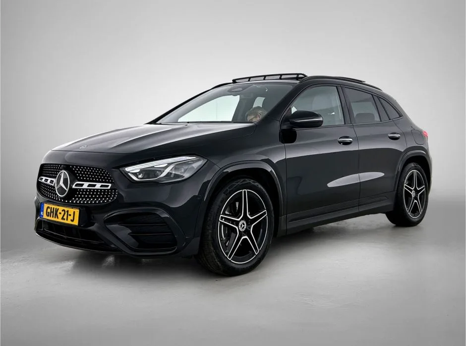 Mercedes-Benz GLA (2024) — foto 1