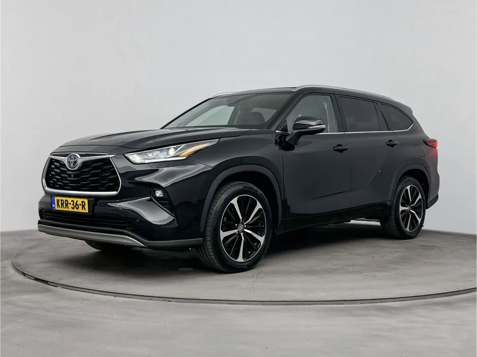 Toyota Highlander (2022) — foto 1