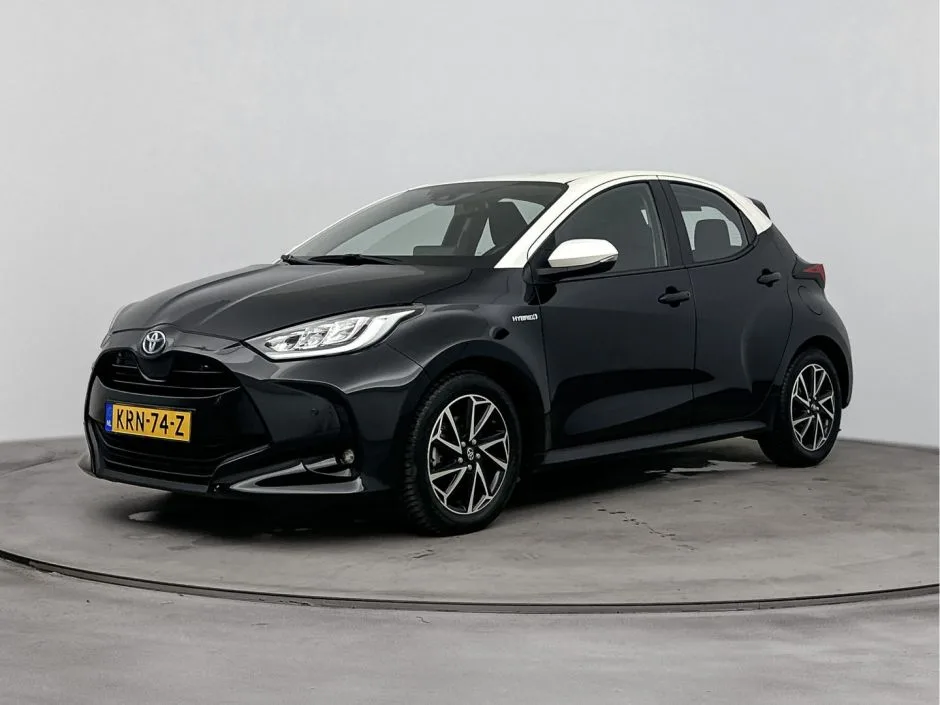 Toyota Yaris (2021) — foto 1