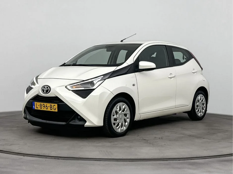 Toyota Aygo (2021) — foto 1