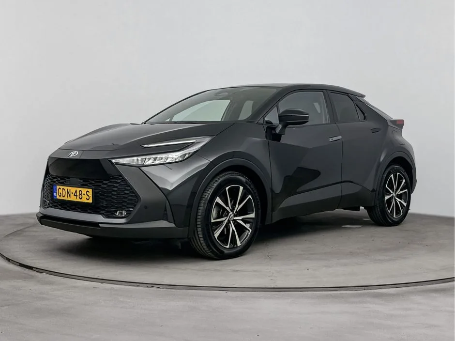 Toyota C-HR (2024) — foto 1