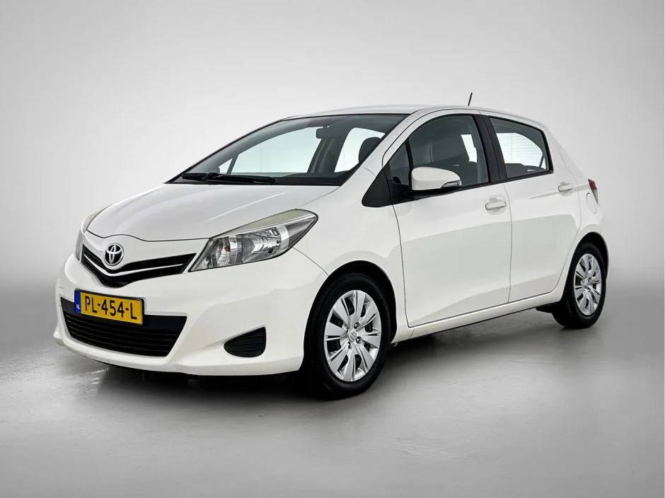 Toyota Yaris (2012) — foto 1