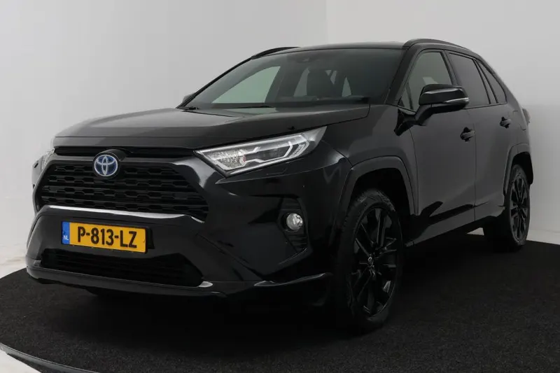 Toyota RAV4 (2021)