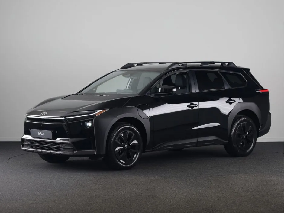 Toyota bZ4X (2026) — foto 1