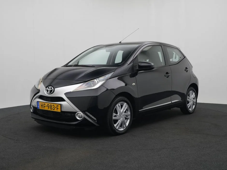 Toyota Aygo (2015) — foto 1