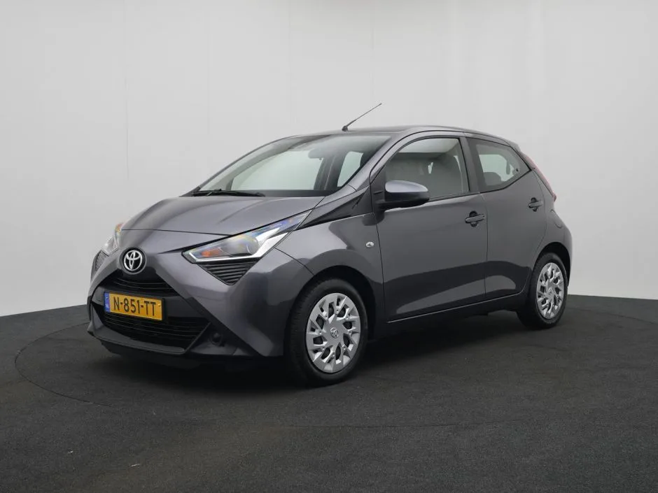 Toyota Aygo (2022) — foto 1