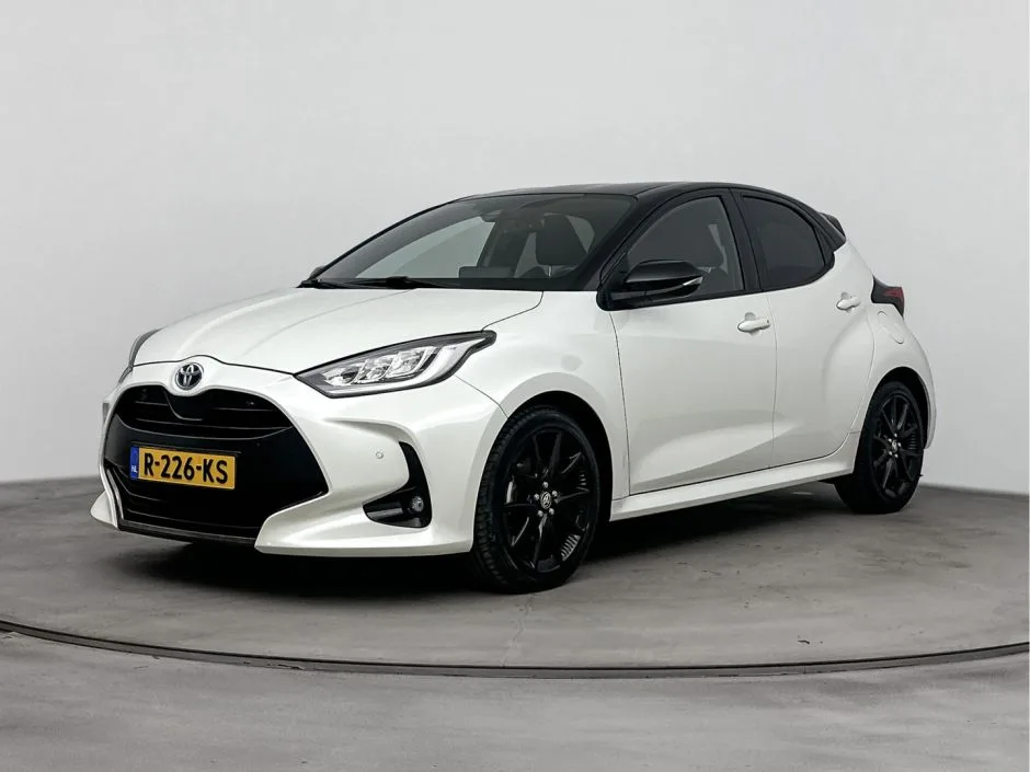 Toyota Yaris (2022) — foto 1