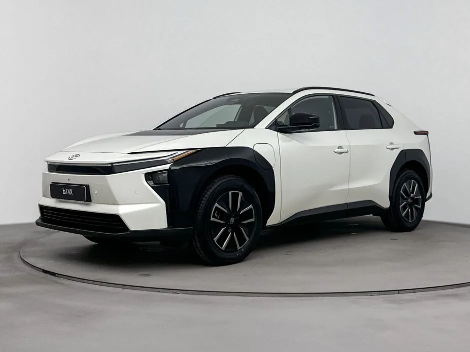 Toyota bZ4X (2026) — foto 1