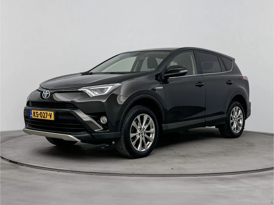 Toyota RAV4 (2016) — foto 1