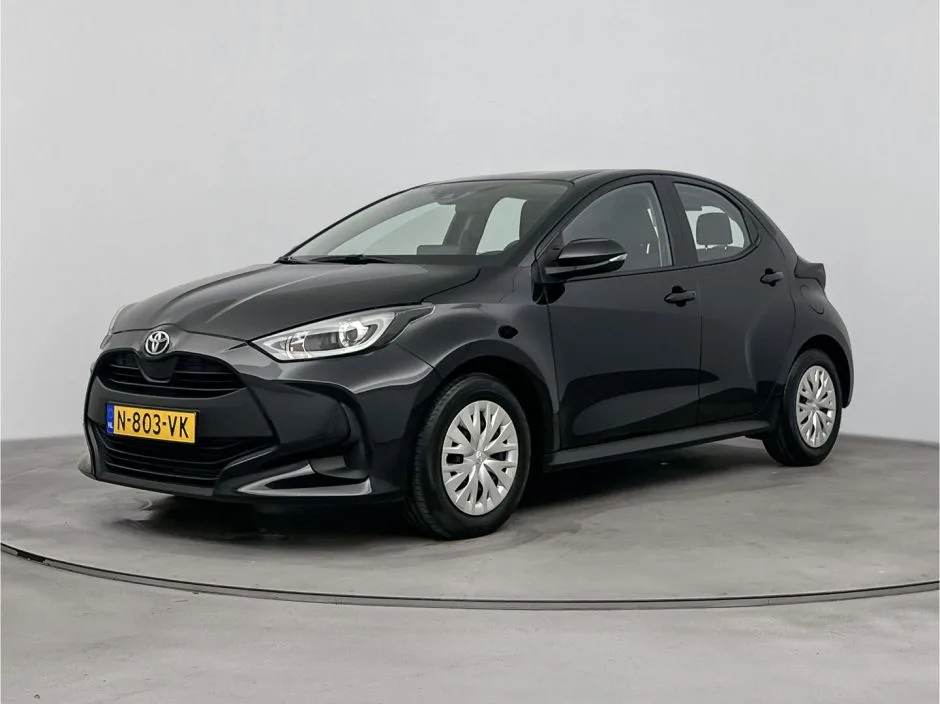 Toyota Yaris (2022) — foto 1