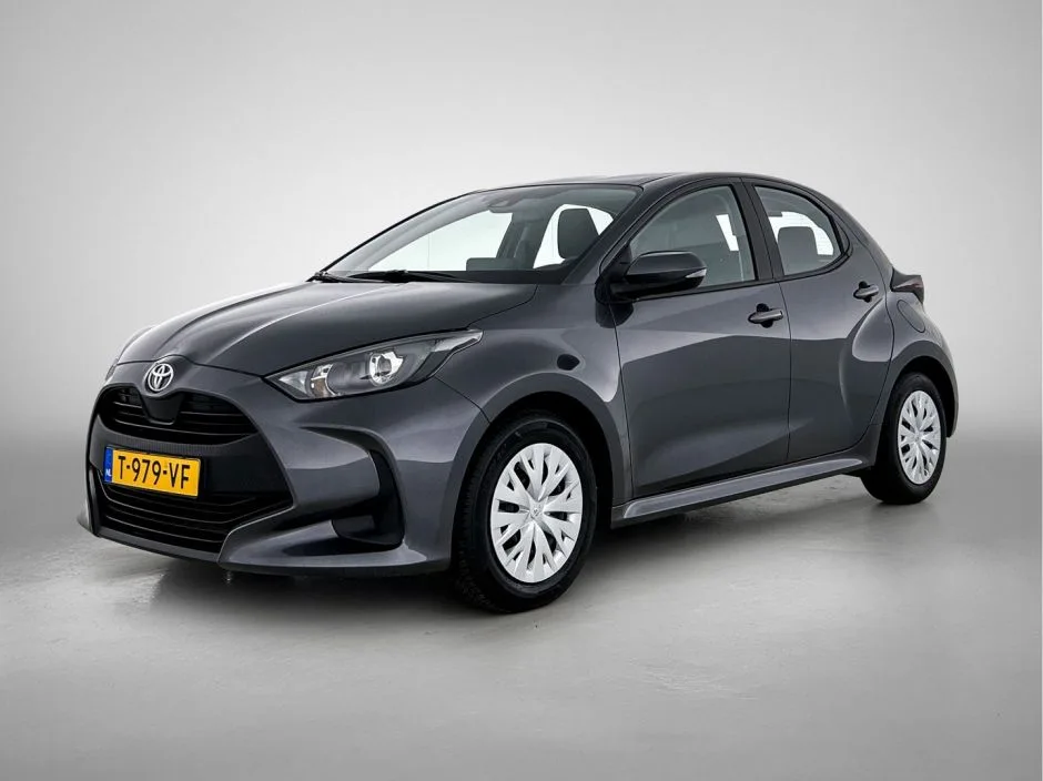 Toyota Yaris (2023) — foto 1
