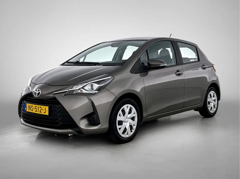 Toyota Yaris (2017) — foto 1