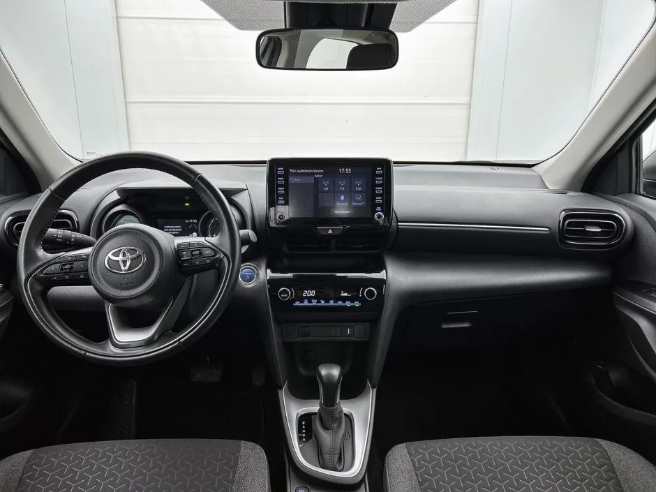 Toyota Yaris Cross (2023) — foto 1