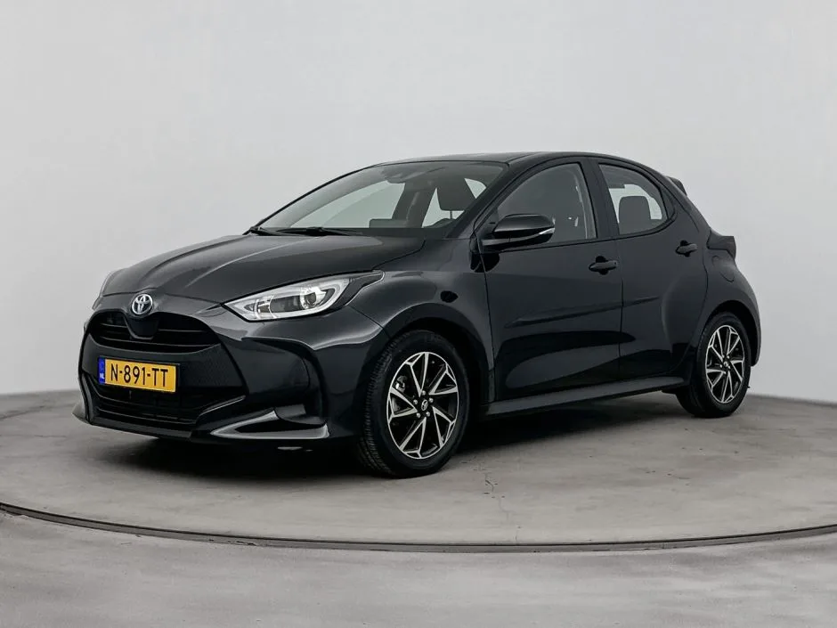 Toyota Yaris (2021) — foto 1