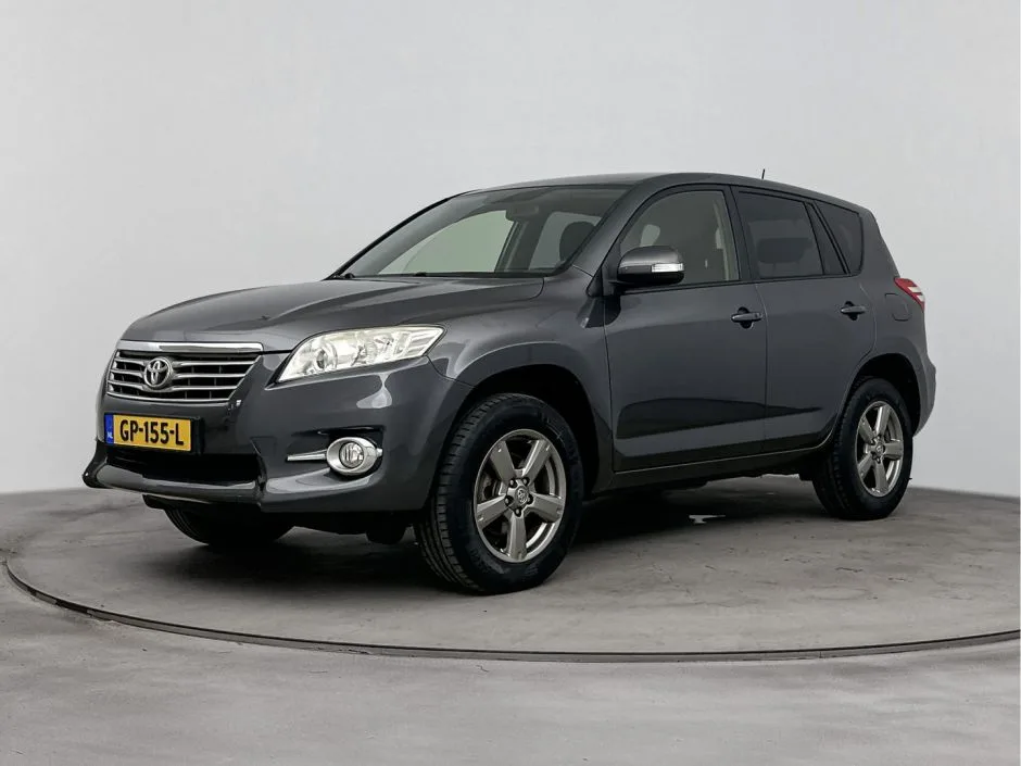 Toyota RAV4 (2013) — foto 1
