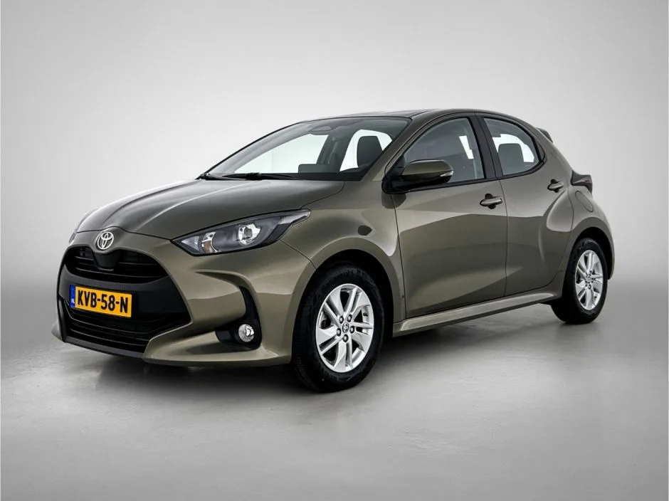 Toyota Yaris (2024) — foto 1