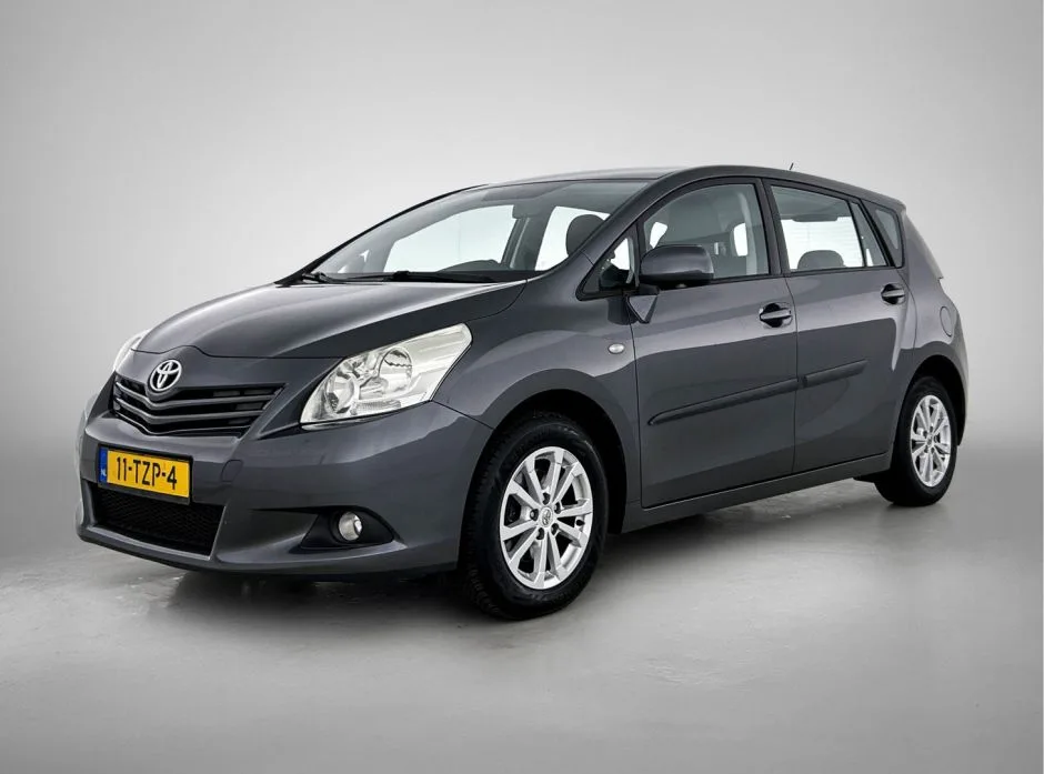 Toyota Verso (2012) — foto 1