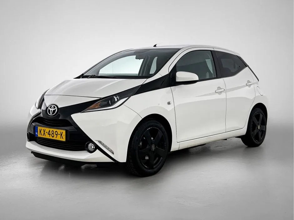 Toyota Aygo (2016) — foto 1