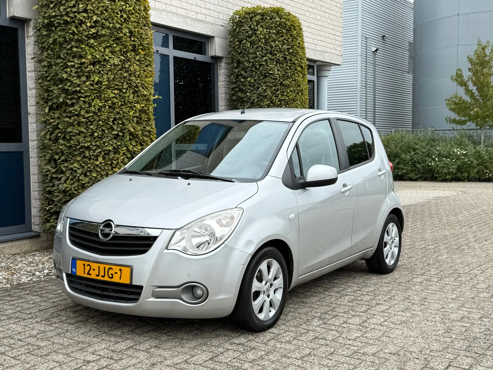 Opel Agila (2009) — foto 1