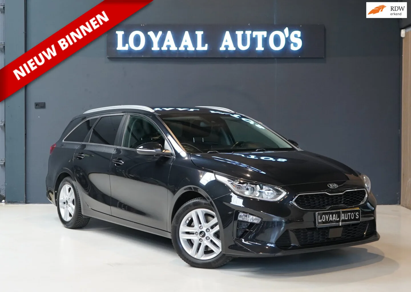 Kia Ceed Sportswagon (2019) — foto 1