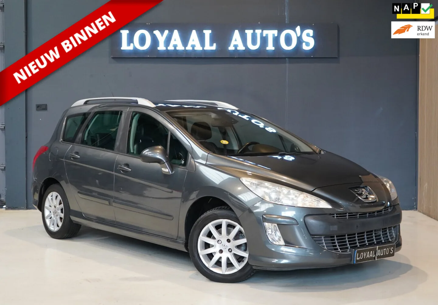 Peugeot 308 (2009) — foto 1